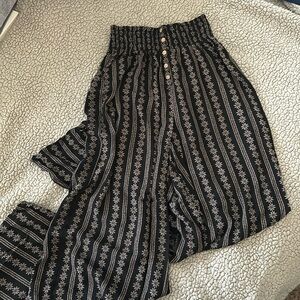 Women’s loose fit pants